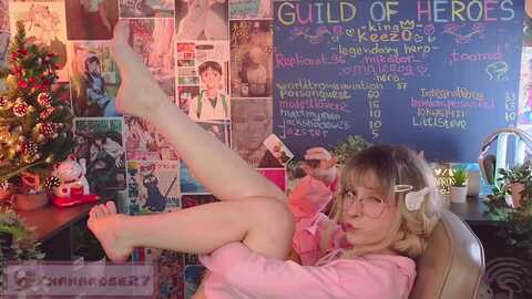 manarose27 @ myfreecams on 20231009