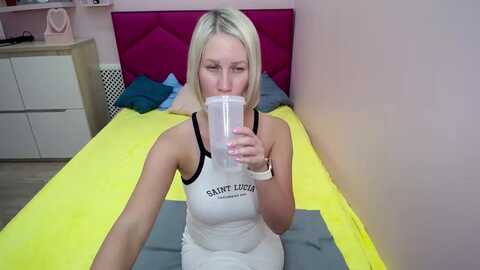 koralchi @ myfreecams on 20231011