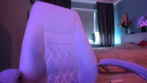 nickyblein @ myfreecams on 20231012