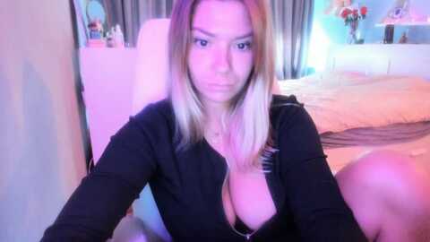 nickyblein @ myfreecams on 20231013
