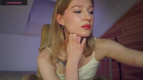 aurorashy @ myfreecams on 20231014