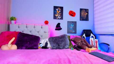 scarlett_1801 @ myfreecams on 20231015