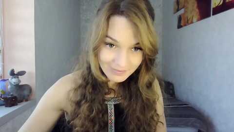 aurora_l @ myfreecams on 20231017