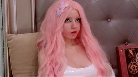 freyagold @ myfreecams on 20231017