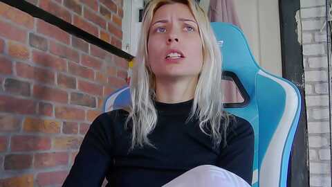 karoline121 @ myfreecams on 20231017