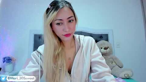 sweetmar23 @ myfreecams on 20231017