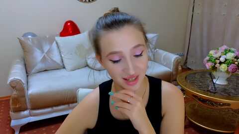 wittybunnyy @ myfreecams on 20231018