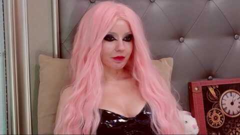 freyagold @ myfreecams on 20231019