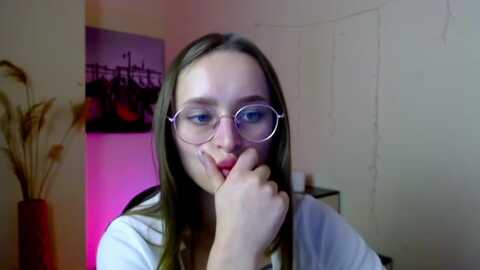 alis_saa @ myfreecams on 20231020