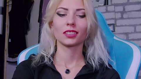karoline121 @ myfreecams on 20231020