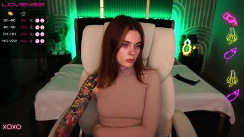 serenamills @ myfreecams on 20231020