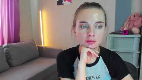 iam_sasha @ myfreecams on 20231022