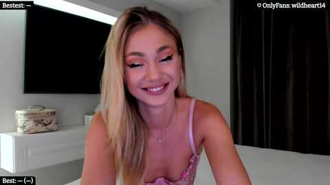yveline @ myfreecams on 20231022