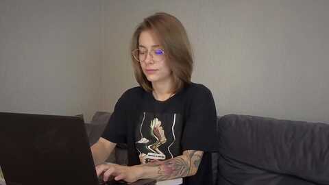 keepspark @ myfreecams on 20231023