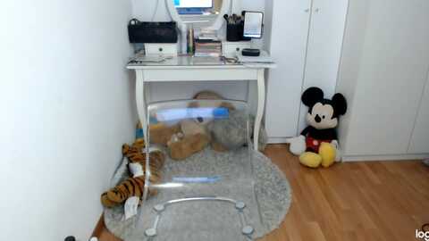 autumnjewel @ myfreecams on 20231024