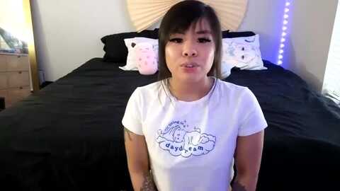 dolllface @ myfreecams on 20231025
