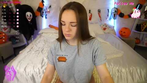 shyfoxyy @ myfreecams on 20231025