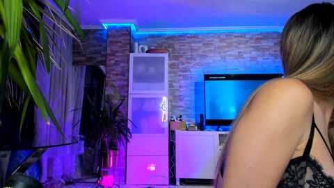 alesia_ @ myfreecams on 20231027