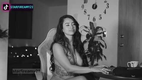amy_starfire @ myfreecams on 20231027