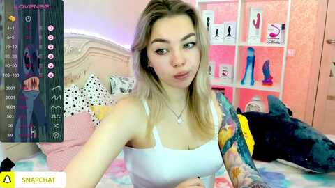 lillimoore_ @ myfreecams on 20231027