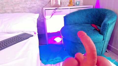 alison_torres @ myfreecams on 20231028