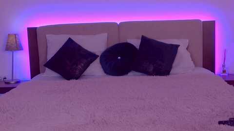 lorettelorena @ myfreecams on 20231029