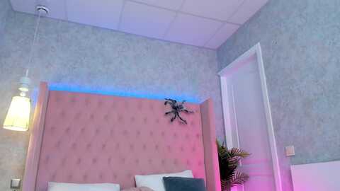 aprilwong @ myfreecams on 20231102