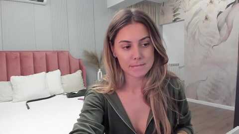 nelliecutest @ myfreecams on 20231102