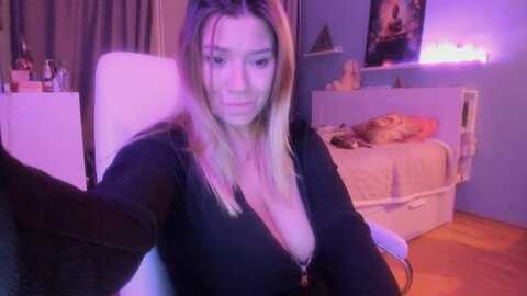 nickyblein @ myfreecams on 20231102