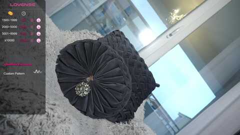 taniaglassess @ myfreecams on 20231102