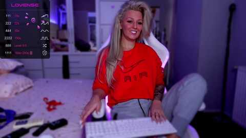 aliciarey @ myfreecams on 20231103