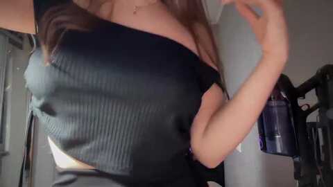 aminaroze @ myfreecams on 20231103