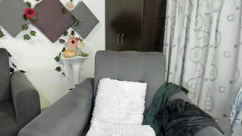 blue_berry_x @ myfreecams on 20231103