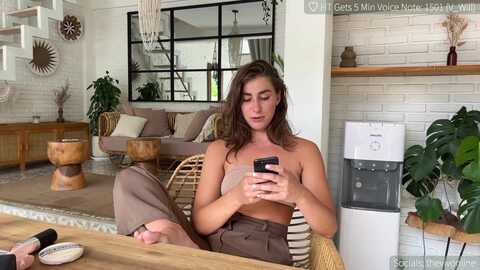 helloviv @ myfreecams on 20231103