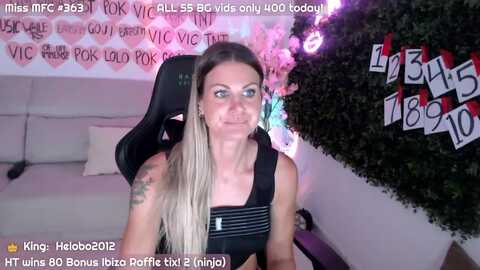 jennyjinx @ myfreecams on 20231103