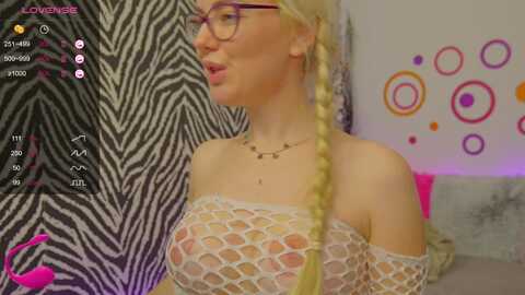 jennyshow @ myfreecams on 20231103