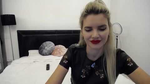 klara_team @ myfreecams on 20231103