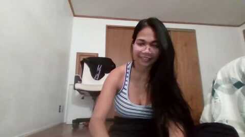 littlekai2023 @ myfreecams on 20231103