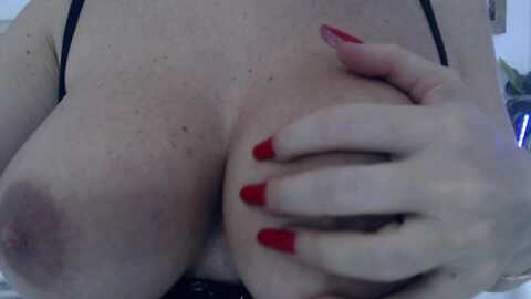 marrylouanne @ myfreecams on 20231103