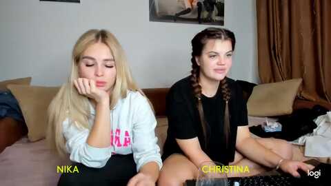 merlinstoun @ myfreecams on 20231103