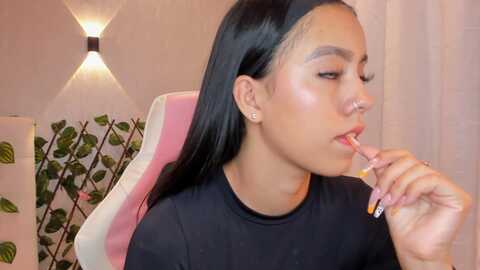 miagomez1 @ myfreecams on 20231103