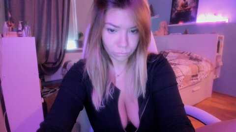 nickyblein @ myfreecams on 20231103
