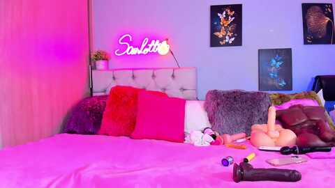 scarlett_1801 @ myfreecams on 20231105