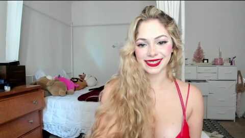 lolypopbubble @ myfreecams on 20231106