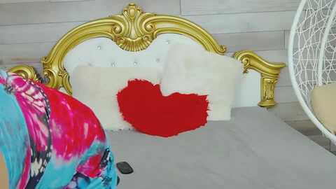 ladytouch69 @ myfreecams on 20231107