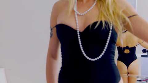 britneyhudson @ myfreecams on 20231108