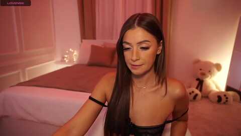 emma_ruby @ myfreecams on 20231108