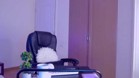 lorettelorena @ myfreecams on 20231108