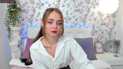 irisadams @ myfreecams on 20231109