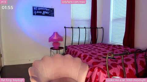 itslo @ myfreecams on 20231109